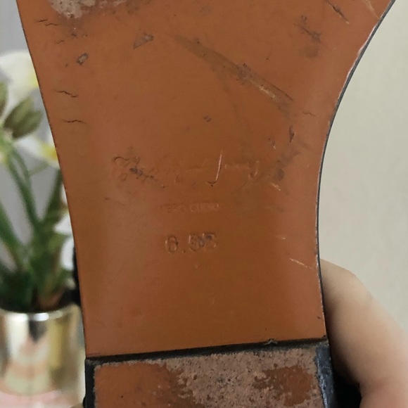 Elizabeth and James Sandals - Picture 7 of 8